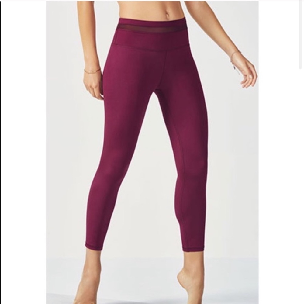 Berry Mesh High Waisted 7/8 Legging | Fabletics